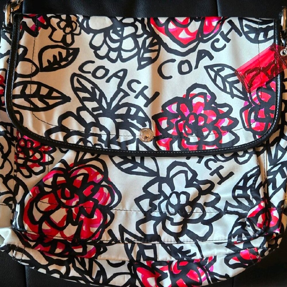 RARE Coach Poppy Bag!